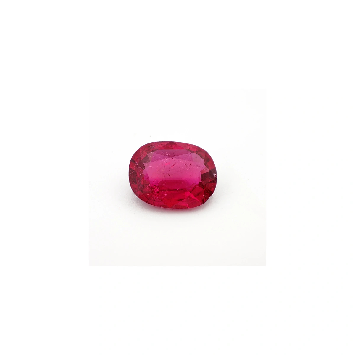 Tourmaline Rubellite – Taille Ovale Facettée (5.04 ct)