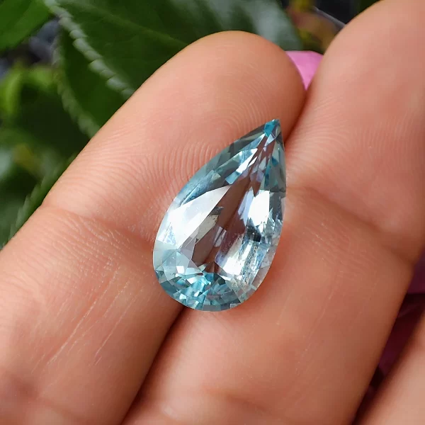 Aigue Marine - Taille Poire facette (7.140 ct)