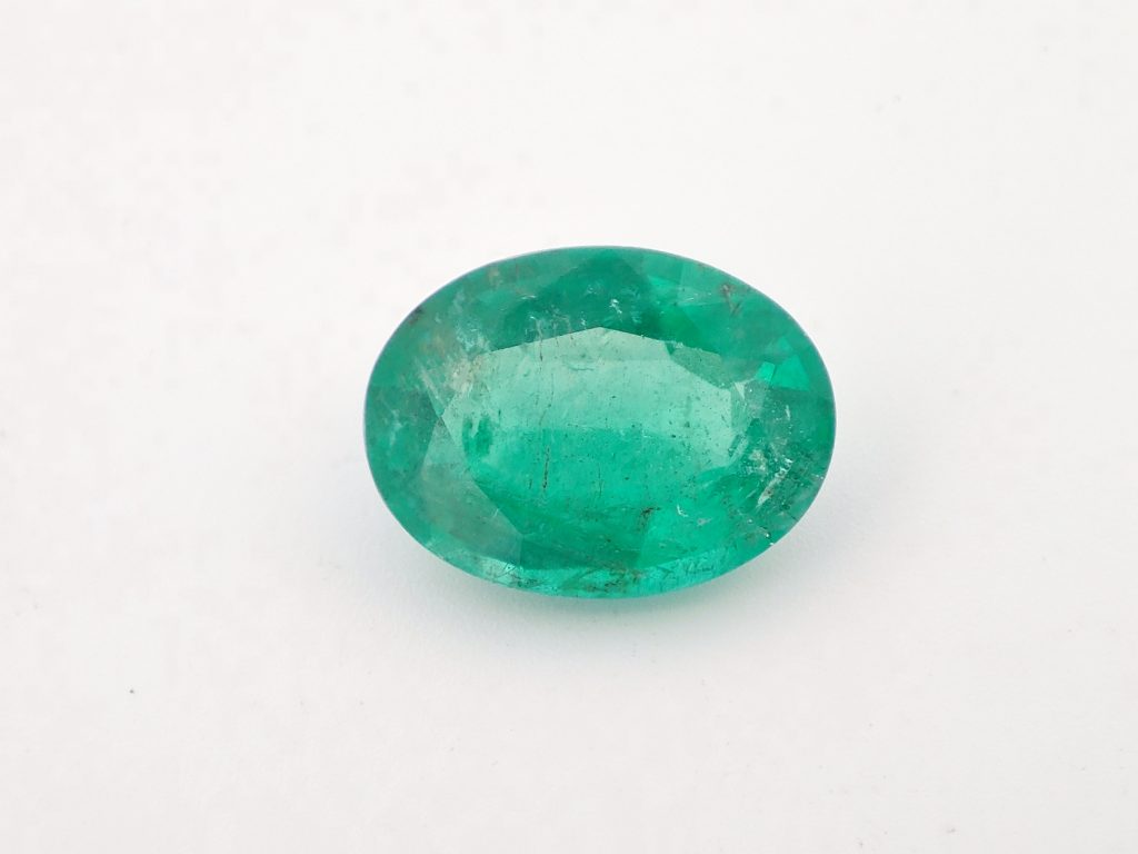 Emeraude oval 1,68 ct